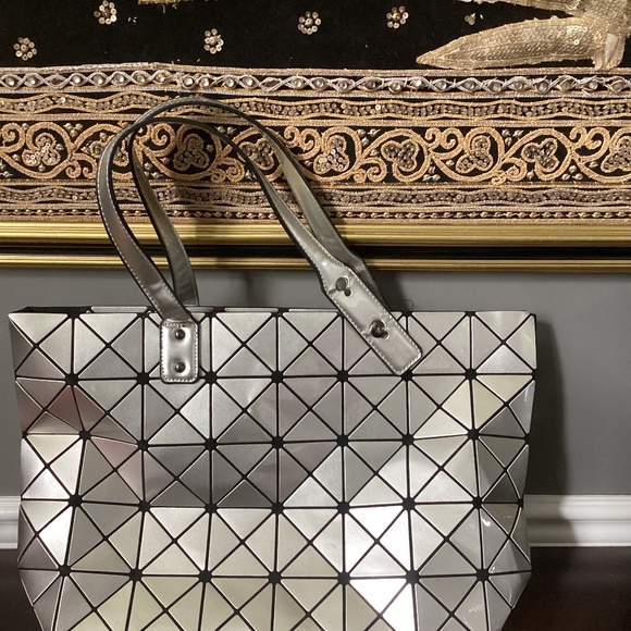 BNWT silver bag - Picture 1 of 4
